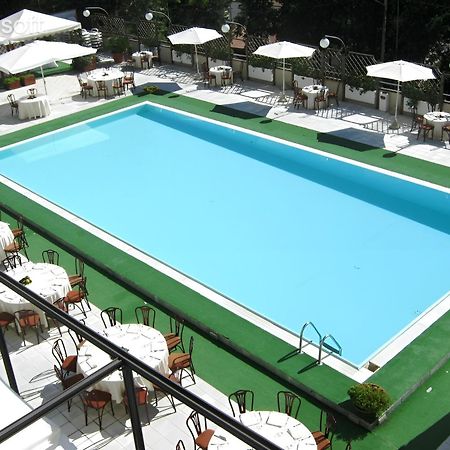 Hotel Du Parc Atri Buitenkant foto