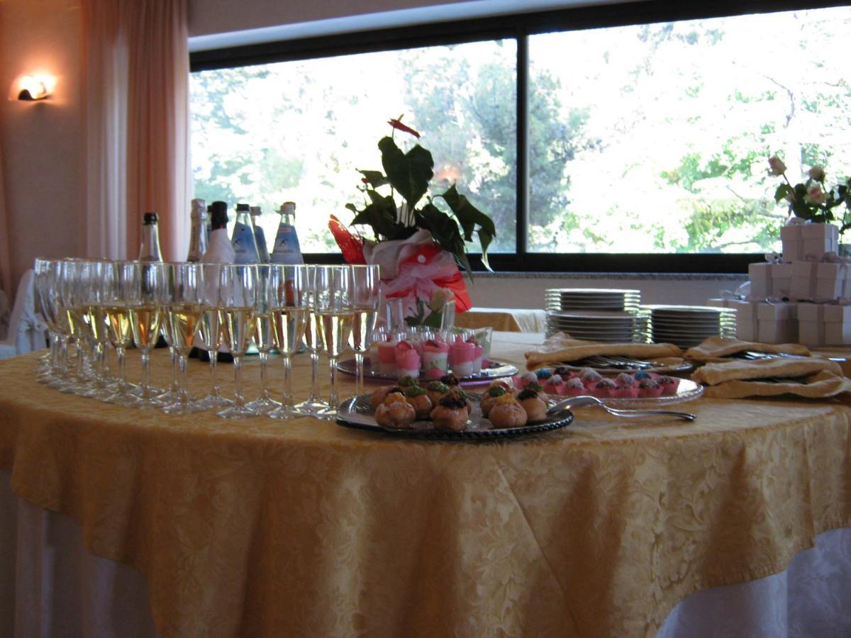 Hotel Du Parc Atri Buitenkant foto