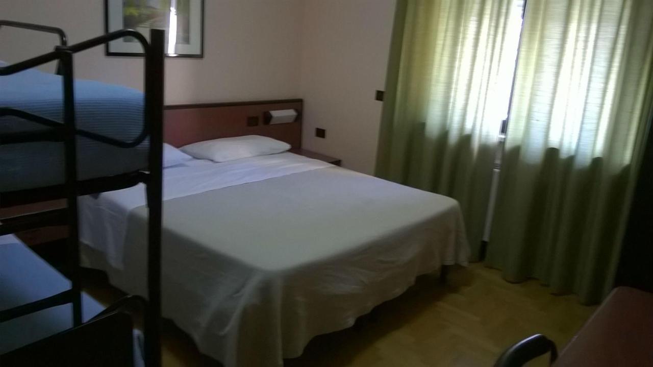 Hotel Du Parc Atri Buitenkant foto