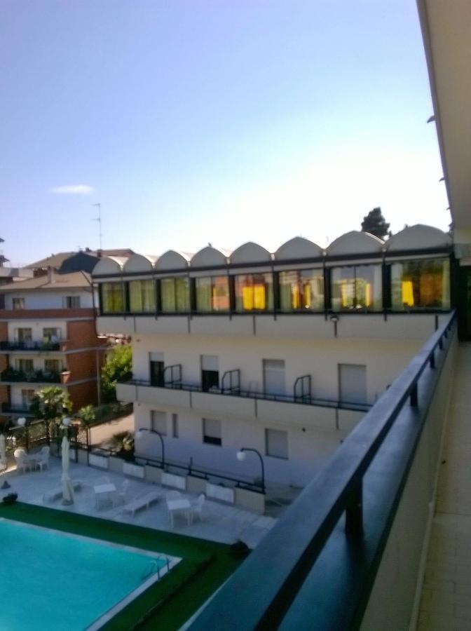 Hotel Du Parc Atri Buitenkant foto