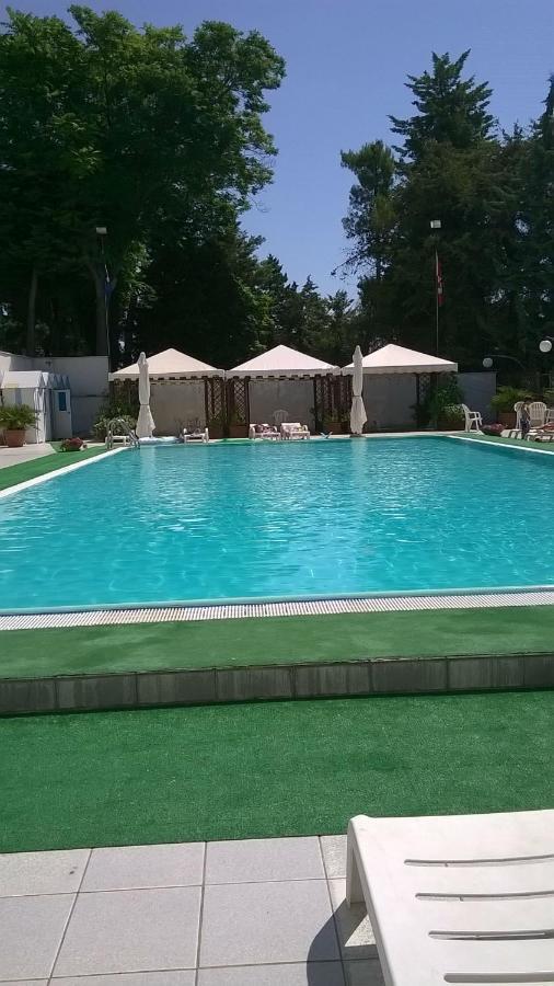 Hotel Du Parc Atri Buitenkant foto